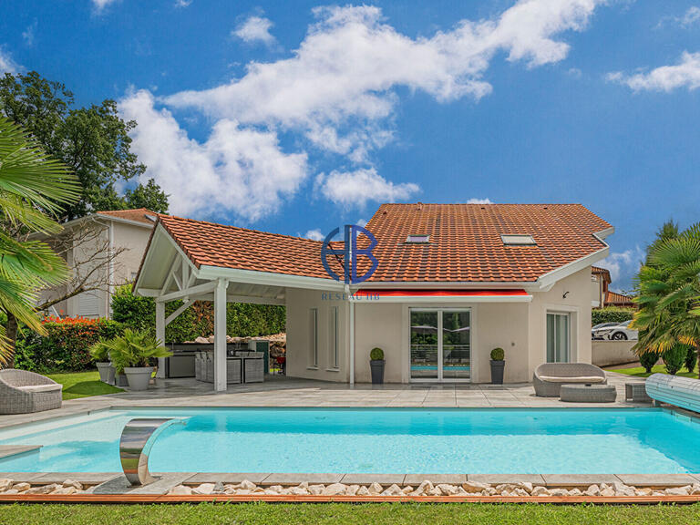 Maison Voiron - 5 chambres - 178m²
