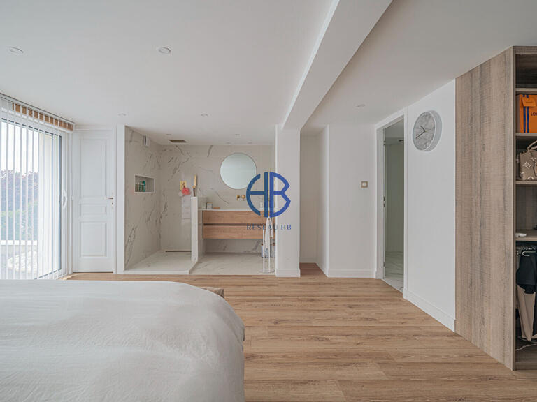 Maison Voiron - 5 chambres - 178m²