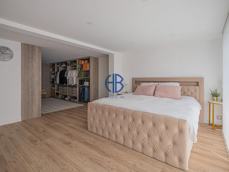 Maison Voiron - 5 chambres - 178m²
