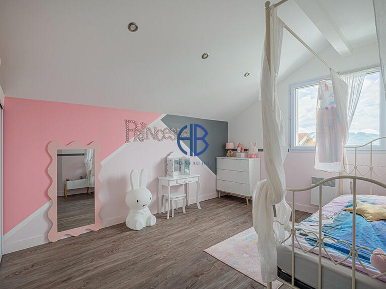 Maison Voiron - 5 chambres - 178m²