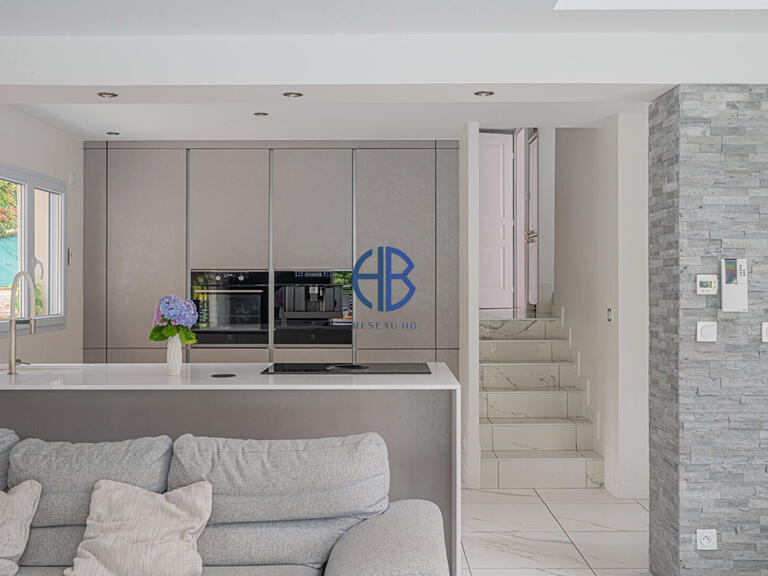 Maison Voiron - 5 chambres - 178m²
