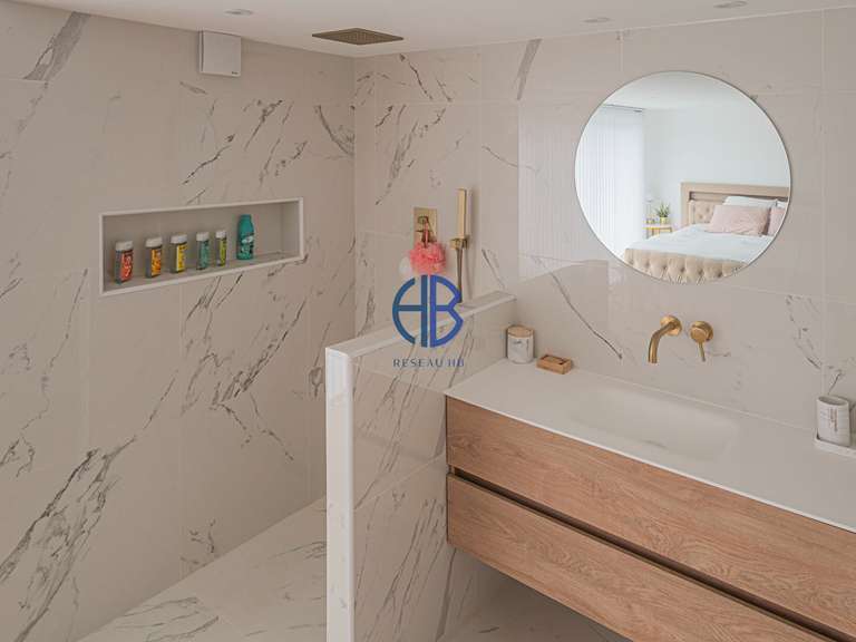 Maison Voiron - 5 chambres - 178m²