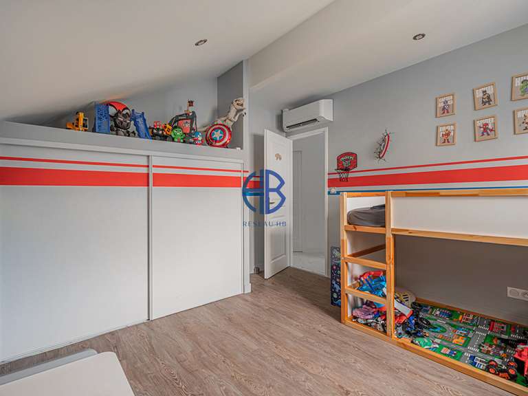 Maison Voiron - 5 chambres - 178m²