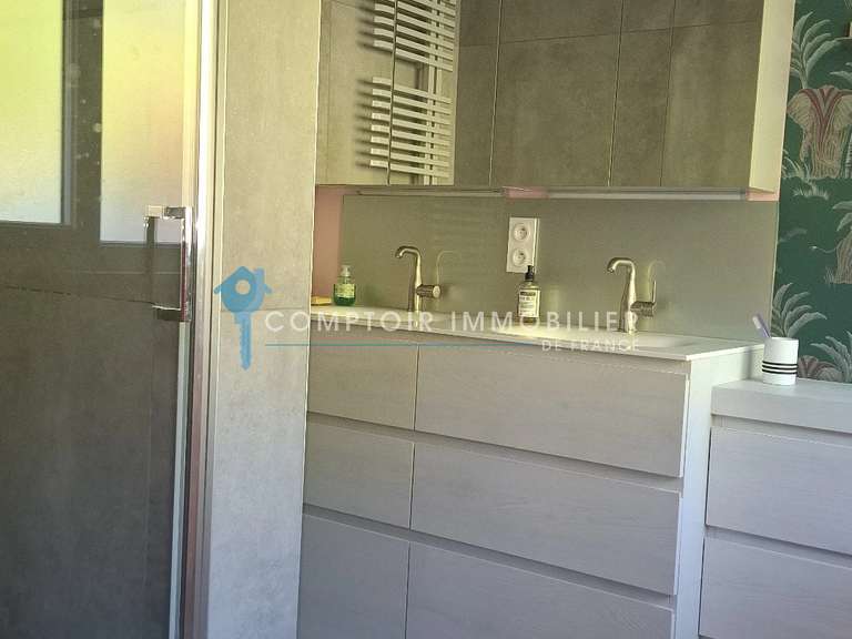 Maison Voiron - 6 chambres - 295m²