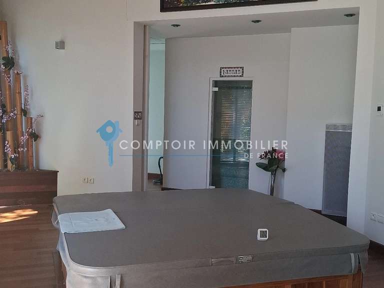 Maison Voiron - 6 chambres - 295m²