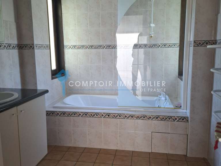 Maison Voiron - 6 chambres - 295m²