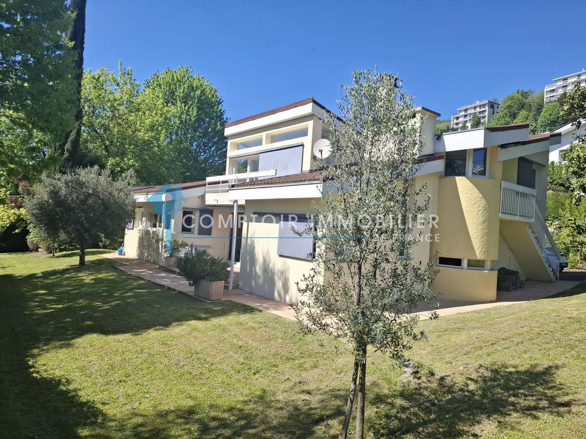 Maison Voiron