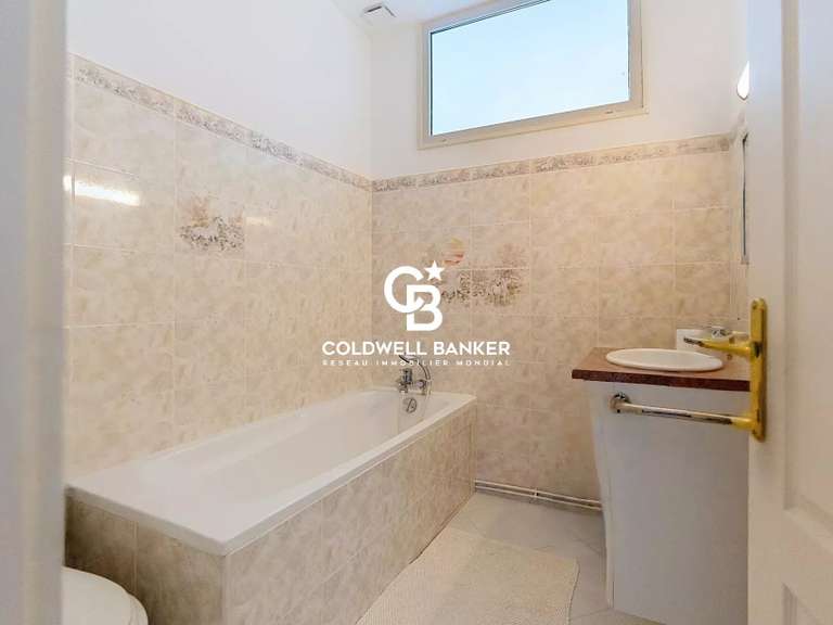 House Vouhé - 6 bedrooms - 332m²