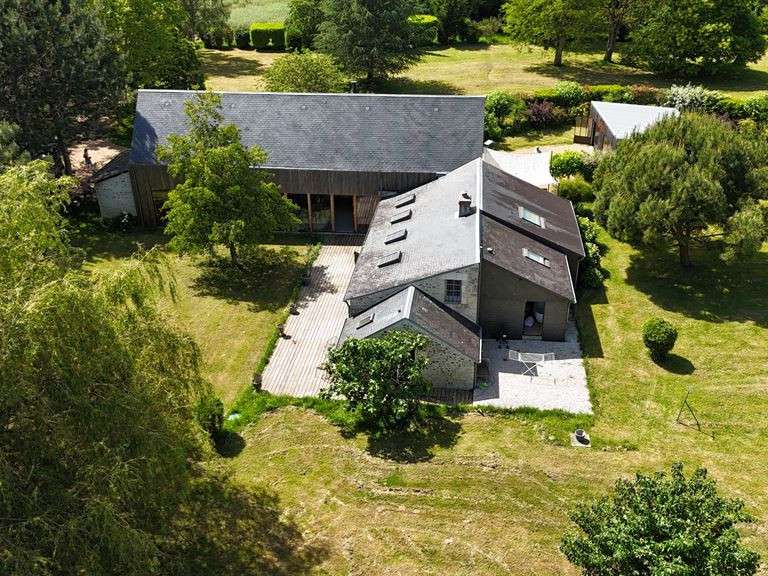 Maison Vouvray - 4 chambres - 203m²