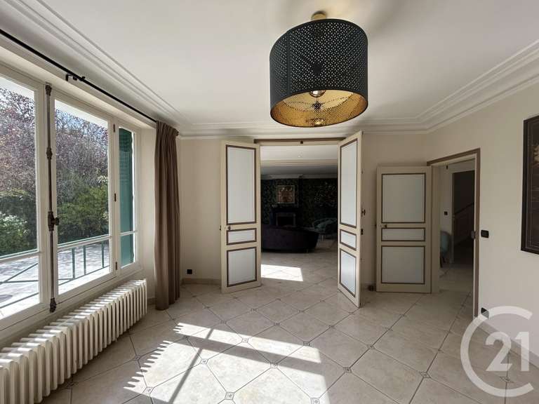 House Vulaines-sur-Seine - 8 bedrooms - 330m²