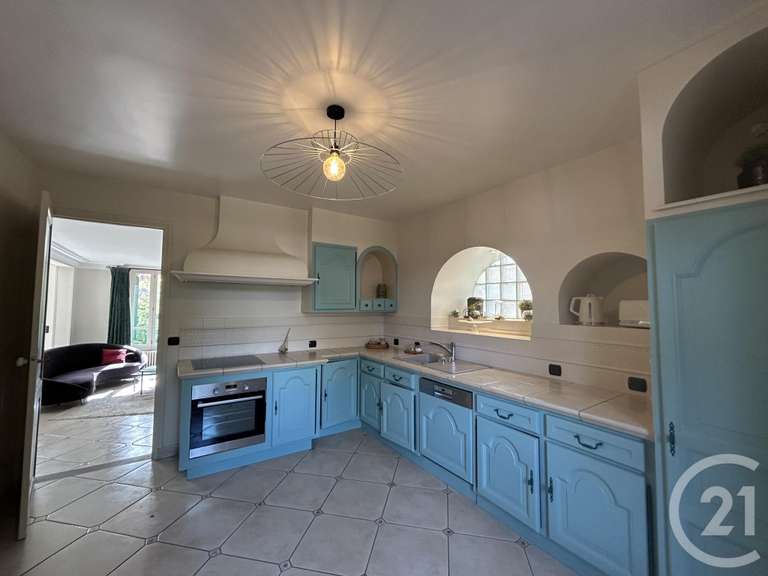 House Vulaines-sur-Seine - 8 bedrooms - 330m²