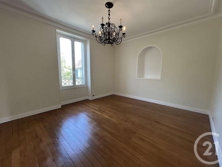 House Vulaines-sur-Seine - 8 bedrooms - 330m²