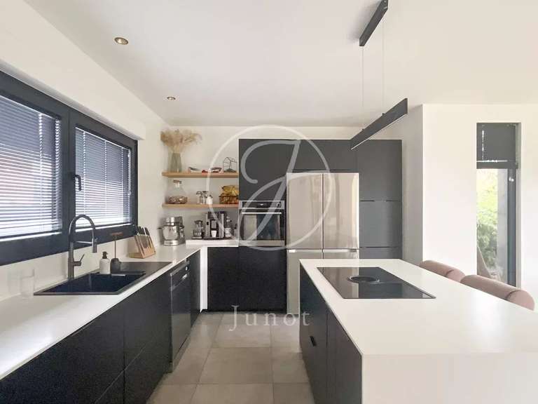 Maison Wambrechies - 4 chambres - 220m²