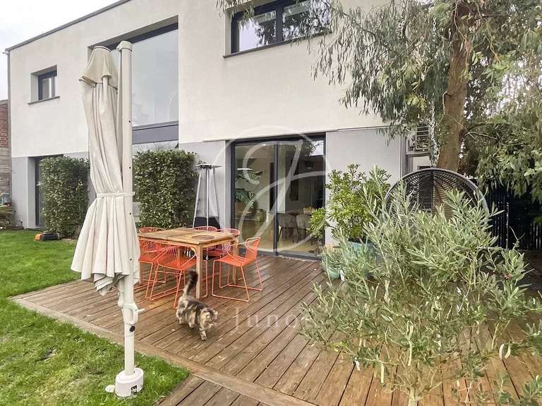 Maison Wambrechies - 4 chambres - 220m²