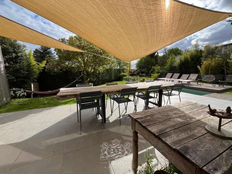 Maison Wambrechies - 5 chambres - 182m²