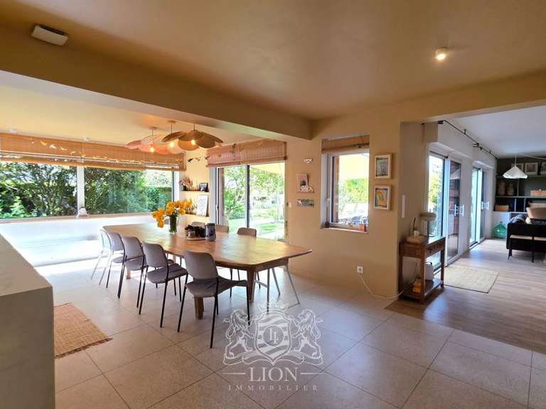 Maison Wambrechies - 5 chambres - 182m²