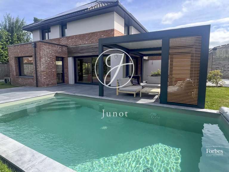 Maison Wambrechies - 4 chambres - 192m²