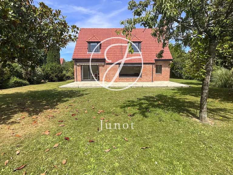 Maison Wambrechies - 4 chambres - 217m²