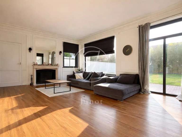 Maison Wasquehal - 5 chambres - 328m²