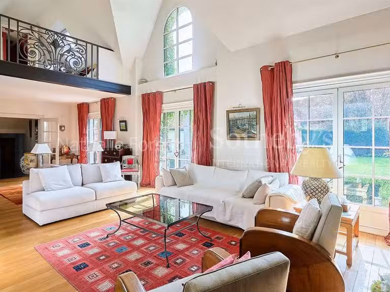 Maison Wasquehal - 4 chambres - 207m²