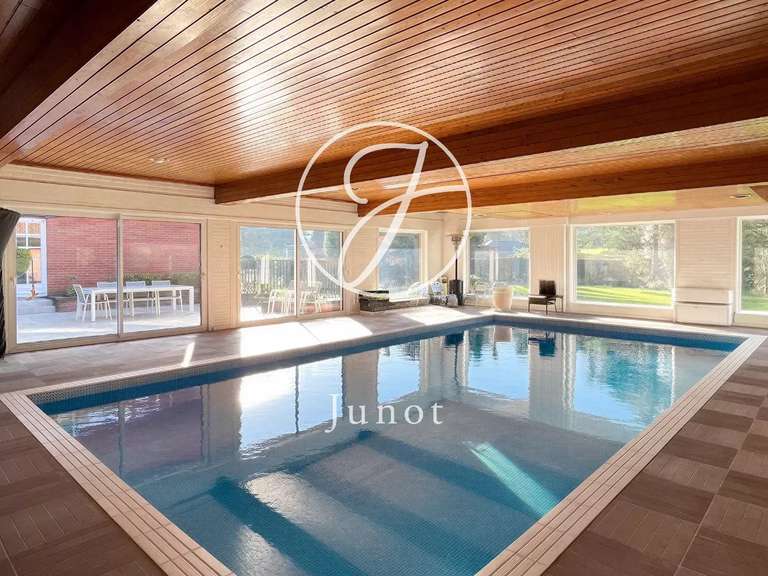 House Wervicq-Sud - 6 bedrooms - 654m²
