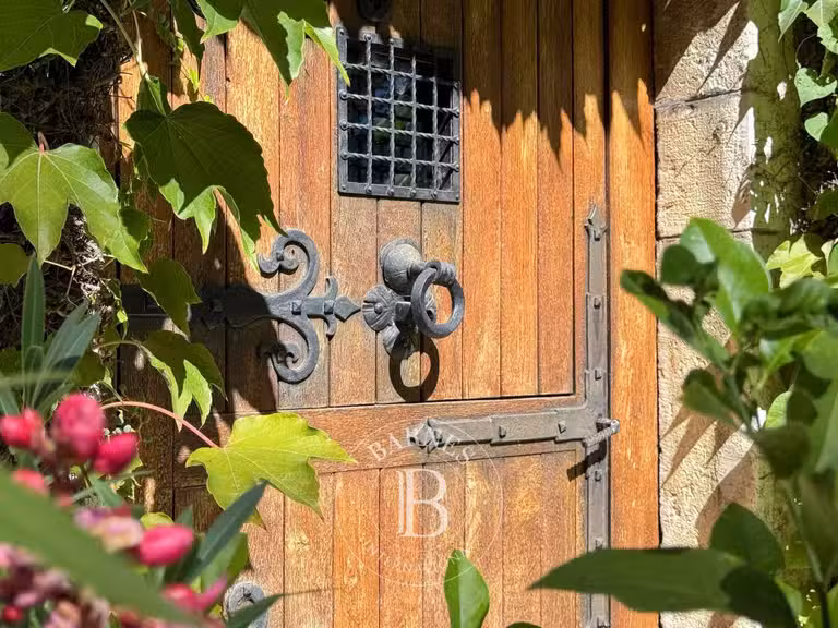 Maison Yenne - 8 chambres - 527m²