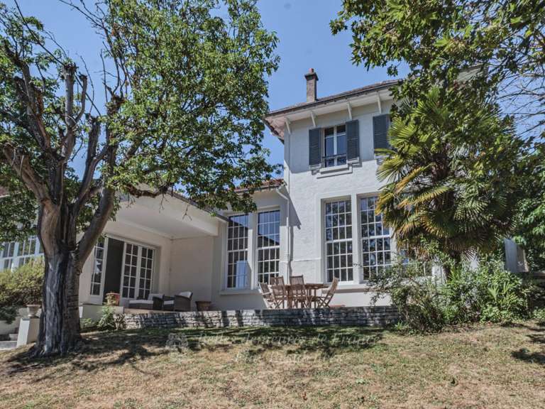 Maison Yerres - 4 chambres - 204m²