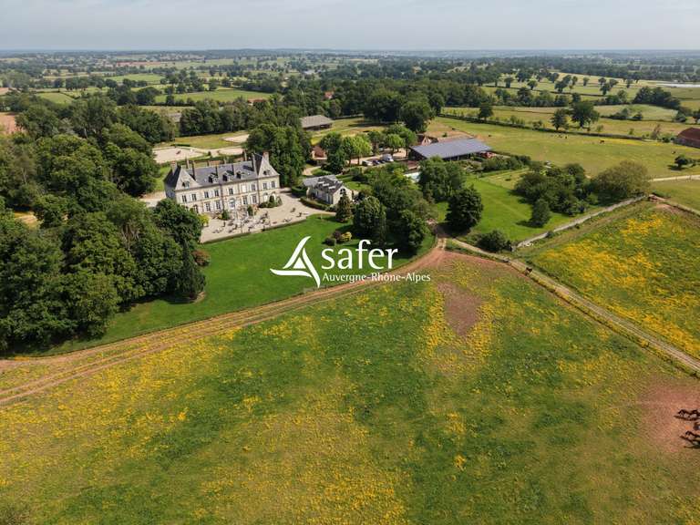 Château Ygrande - 1760m²