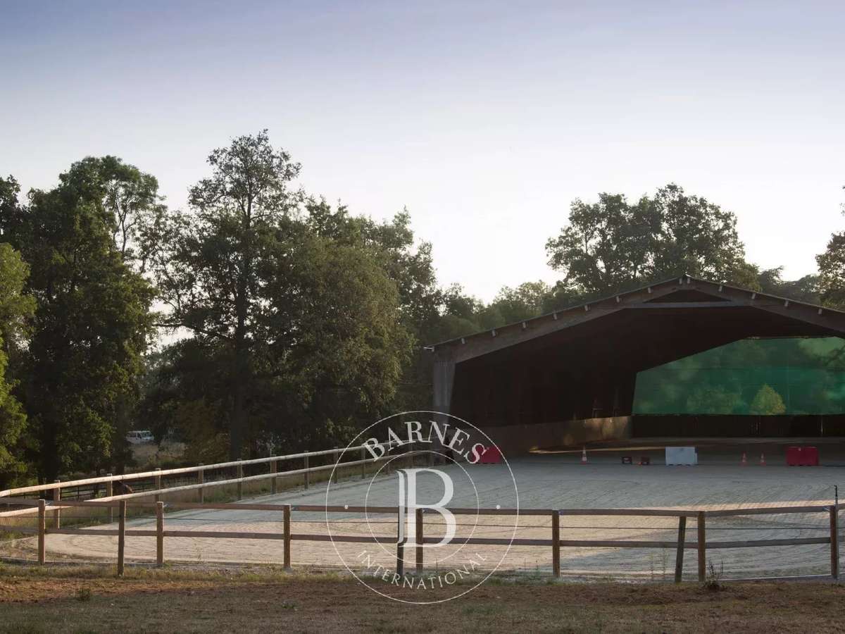 Equestrian property Ygrande