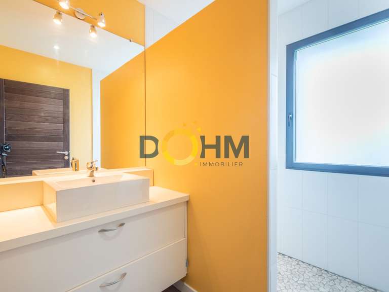 Maison Yssingeaux - 3 chambres - 180m²