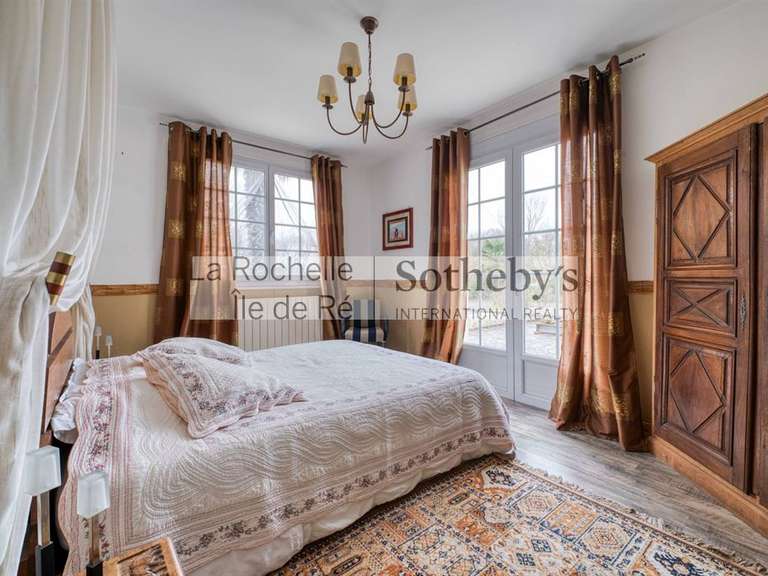 Propriété Yves - 4 chambres - 270m²