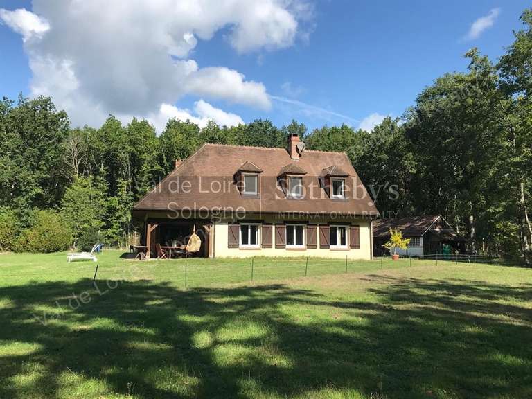 Maison Yvoy-le-Marron - 7 chambres - 248m²