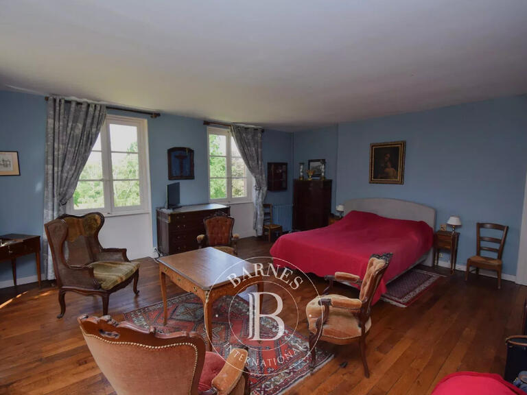 Propriété Yzeure - 11 chambres - 852m²