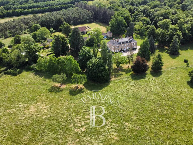Propriété Yzeure - 11 chambres - 852m²