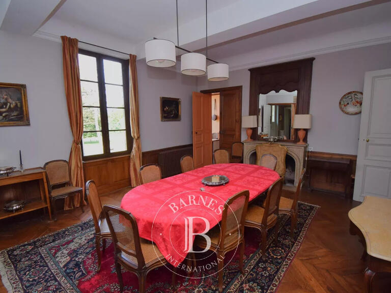 Propriété Yzeure - 11 chambres - 852m²