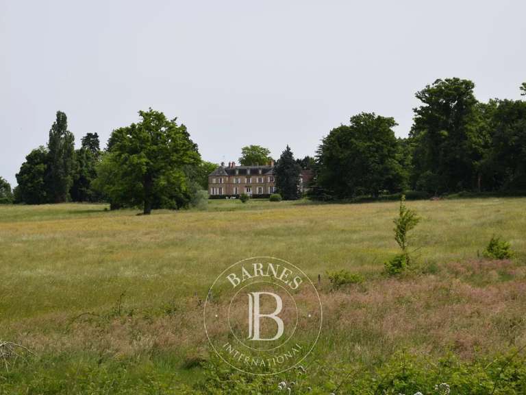 Propriété Yzeure - 11 chambres - 852m²
